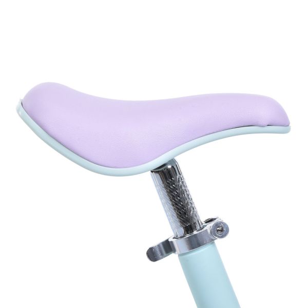 ������� ������� 12 �. MBB 1057 Mint